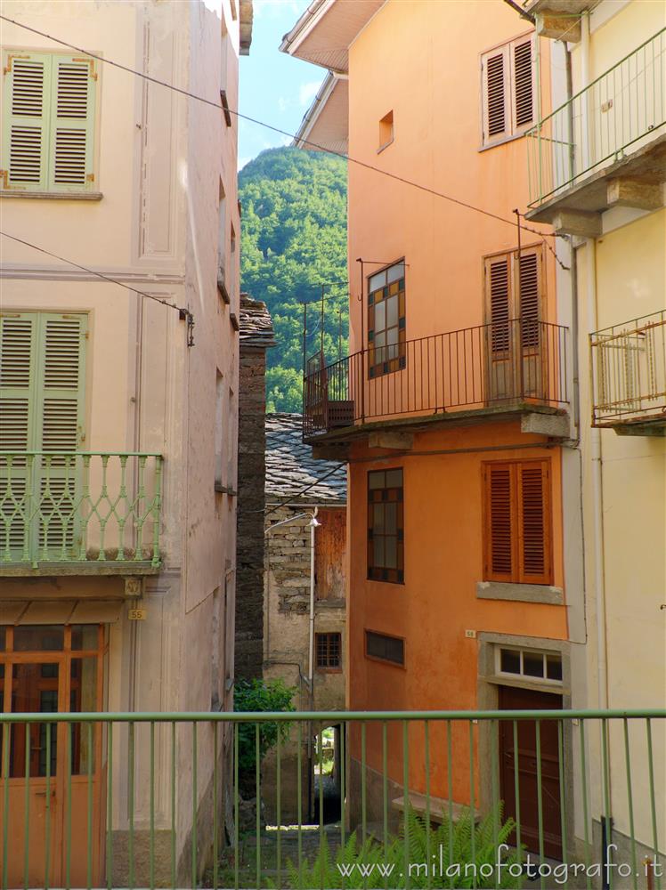 Montesinaro fraction of Piedicavallo (Biella, Italy) - Sight with the mountain behind the houses of the town